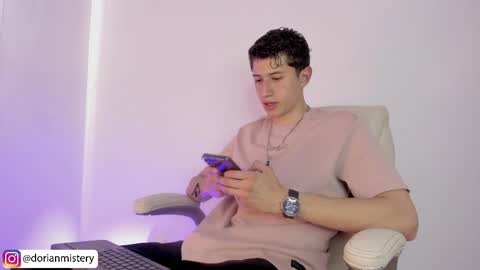 dorian_mystery online show from April 2, 7:11 pm