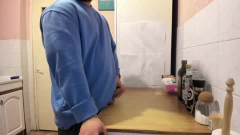 Snapshot of doriancretu95 chatting on December 30, 6:38 pm menu below online show from December 30, 6:38 pm