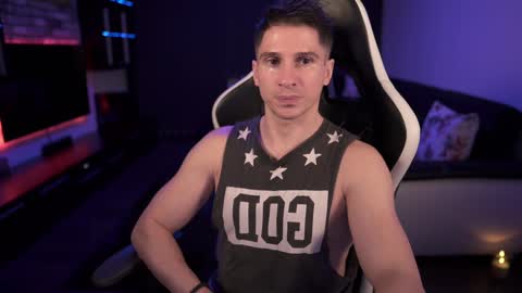 Dorian Reyes online show from January 26, 3:27 am