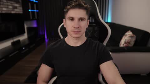 Dorian Reyes online show from February 21, 2:06 am