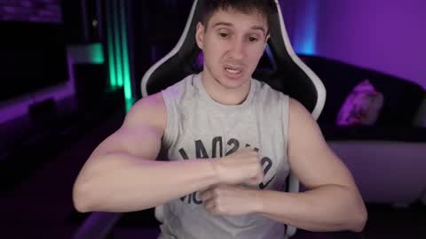 Dorian Reyes online show from February 28, 10:06 pm