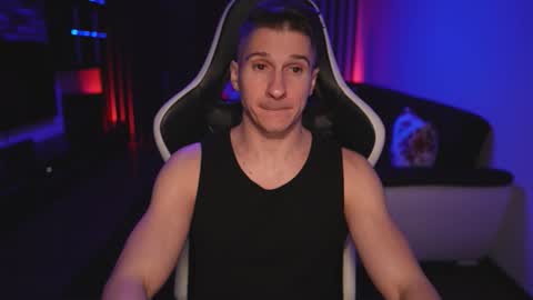 Dorian Reyes online show from November 17, 11:21 pm