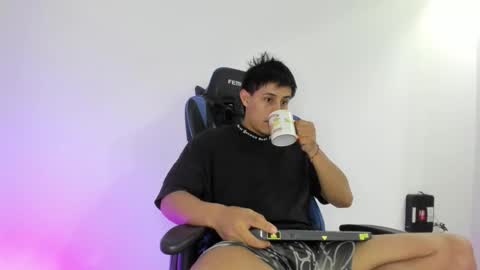 dorman_boy online show from December 17, 4:29 am