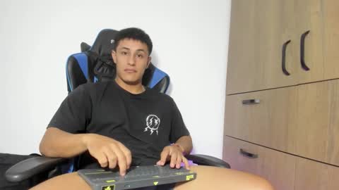 dorman_boy online show from January 8, 3:53 am