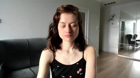 Snapshot of dormineaa chatting on April 24, 5:32 am dormineaa online show from April 24, 5:32 am