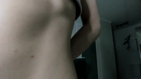 Snapshot of dormineaa chatting on May 11, 4:04 pm dormineaa online show from May 11, 4:04 pm