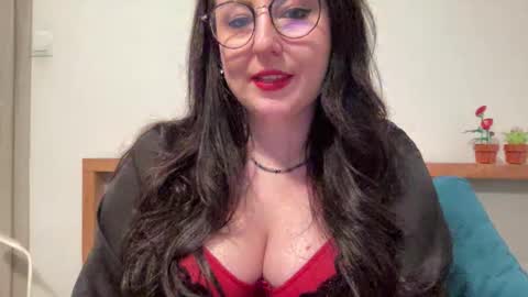 Dorothy online show from April 12, 6:24 pm