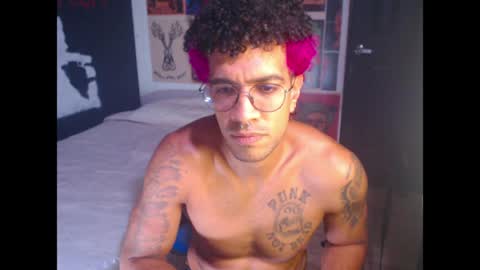 will online show from April 3, 8:40 pm