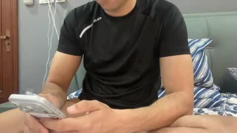 Snapshot of dotx90_fun chatting on August 5, 2:36 am Funlover online show from August 5, 2:36 am