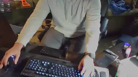 DotYourEyezez  online show from December 5, 3:52 pm