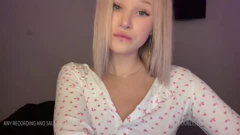 MOLLYYYY dont forget to give me a thumb up online show from January 19, 7:04 pm