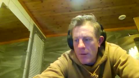 doucettej893 online show from February 1, 10:41 pm