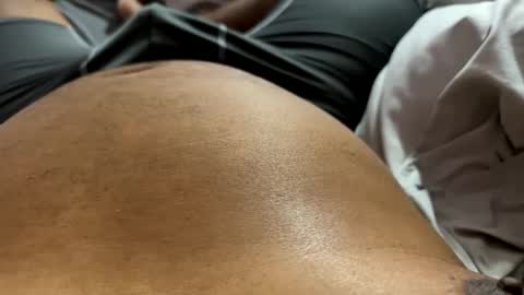 Snapshot of down4hairy chatting on December 12, 11:29 am down4hairy online show from December 12, 11:29 am