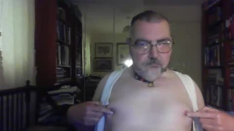 Snapshot of doxoebloke68 chatting on October 26, 3:51 pm doxoebloke68 online show from October 26, 3:51 pm
