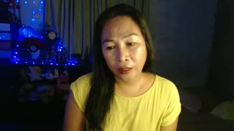 doyouwantme143 online show from April 16, 4:08 pm