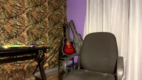 MrPirated online show from January 4, 11:00 am