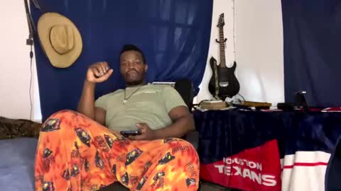 MrPirated online show from March 3, 6:01 pm