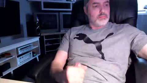 dr_dave20 online show from February 14, 7:43 pm