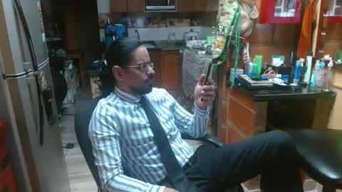 Snapshot of dr_simon84 chatting on January 10, 2:14 am Dr Simon online show from January 10, 2:14 am