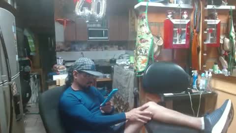 Snapshot of dr_simon84 chatting on January 13, 1:56 am Dr Simon online show from January 13, 1:56 am