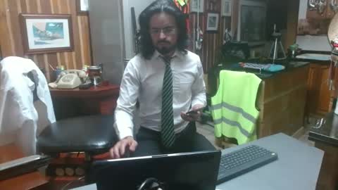 Snapshot of dr_simon84 chatting on January 30, 5:52 am Dr Simon online show from January 30, 5:52 am