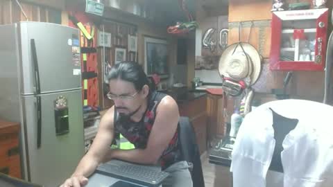 Snapshot of dr_simon84 chatting on February 3, 4:46 am Dr Simon online show from February 3, 4:46 am