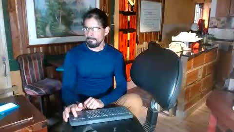 Snapshot of dr_simon84 chatting on May 22, 10:26 pm Dr Simon online show from May 22, 10:26 pm