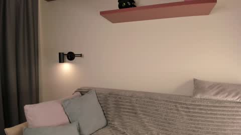 Snapshot of dr_your_dream chatting on February 21, 8:16 pm Mervin  online show from February 21, 8:16 pm