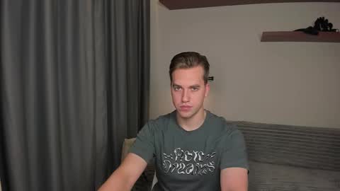 Snapshot of dr_your_dream chatting on September 17, 8:43 pm Mervin  online show from September 17, 8:43 pm