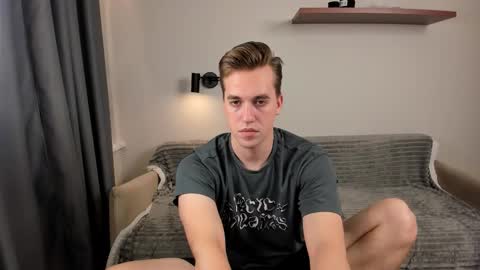 Snapshot of dr_your_dream chatting on October 8, 8:39 pm Mervin  online show from October 8, 8:39 pm