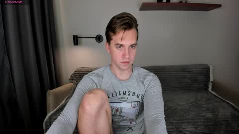 Snapshot of dr_your_dream chatting on October 17, 10:12 pm Mervin  online show from October 17, 10:12 pm