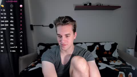 Snapshot of dr_your_dream chatting on November 1, 9:50 pm Mervin  online show from November 1, 9:50 pm