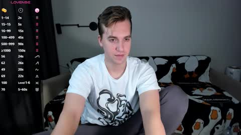 Snapshot of dr_your_dream chatting on November 3, 9:16 pm Mervin  online show from November 3, 9:16 pm