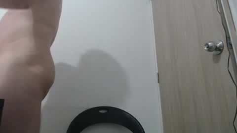 Snapshot of draco_boy2000 chatting on February 14, 10:06 pm draco_boy2000 online show from February 14, 10:06 pm