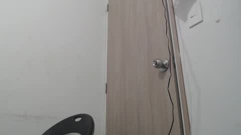 Snapshot of draco_boy2000 chatting on February 20, 11:16 pm draco_boy2000 online show from February 20, 11:16 pm