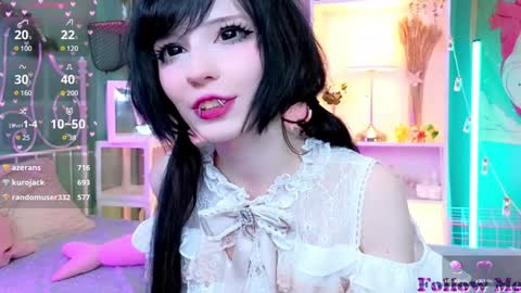 Snapshot of draculaura_ chatting on December 20, 3:03 am Draculaura online show from December 20, 3:03 am