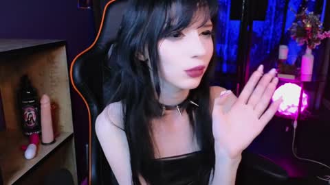 Snapshot of draculaura_ chatting on January 30, 12:50 am Draculaura online show from January 30, 12:50 am