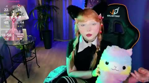 Draculaura online show from May 20, 3:51 pm