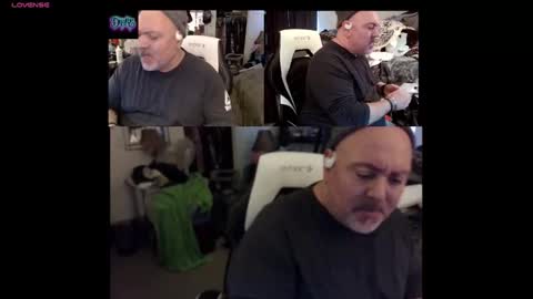 Snapshot of drake_r_darkrose chatting on February 12, 8:18 pm Drake D Vamp aka Drake DarkRose online show from February 12, 8:18 pm