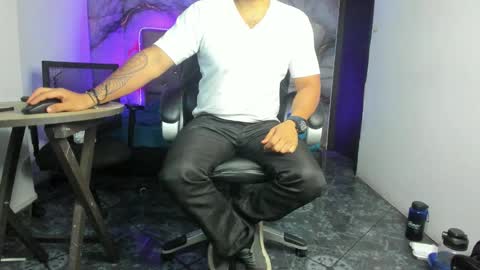 Snapshot of drako_argenti_ chatting on March 16, 3:12 am Drako online show from March 16, 3:12 am