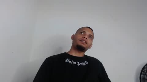 Snapshot of drako_monstercock chatting on June 18, 4:33 pm drako_monstercock online show from June 18, 4:33 pm