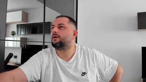 Snapshot of draven_a chatting on January 11, 12:18 pm Draven A online show from January 11, 12:18 pm