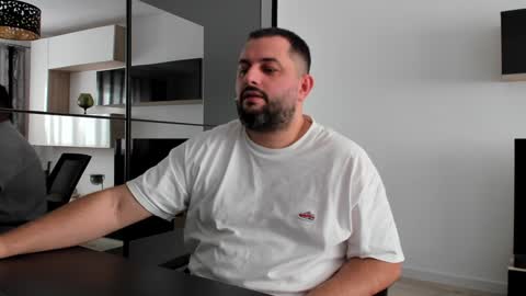 Snapshot of draven_a chatting on January 27, 9:44 am Draven A online show from January 27, 9:44 am