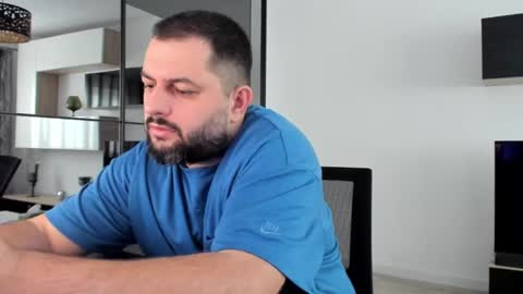 Snapshot of draven_a chatting on January 31, 7:39 am Draven A online show from January 31, 7:39 am