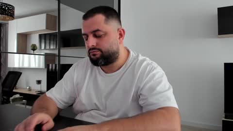 Snapshot of draven_a chatting on February 6, 10:48 am Draven A online show from February 6, 10:48 am