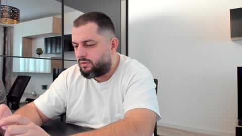 Snapshot of draven_a chatting on February 7, 7:07 am Draven A online show from February 7, 7:07 am