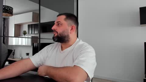 Snapshot of draven_a chatting on February 13, 12:00 pm Draven A online show from February 13, 12:00 pm