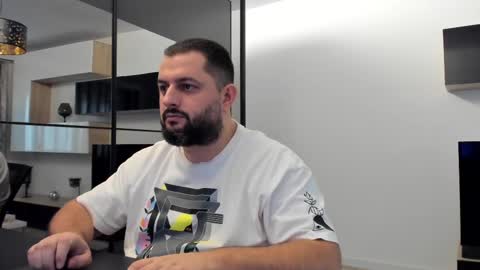 Snapshot of draven_a chatting on February 16, 2:32 pm Draven A online show from February 16, 2:32 pm