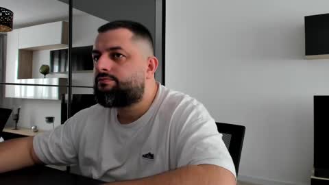 Snapshot of draven_a chatting on March 6, 9:47 am Draven A online show from March 6, 9:47 am