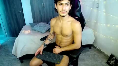 Snapshot of dreaamteeam chatting on March 4, 7:31 pm ANDRE AND SOPHIE online show from March 4, 7:31 pm